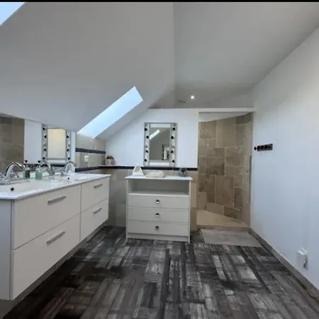 Holiday home Maison Mars D Outille
