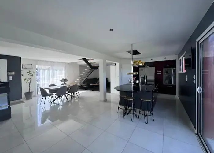 Maison Mars D Outille * Saint-Mars-dʼOutillé